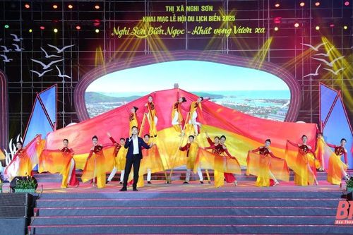 Khai mạc Lễ hội du lịch biển năm 2025: 'Nghi Sơn biển ngọc - Khát vọng vươn xa'