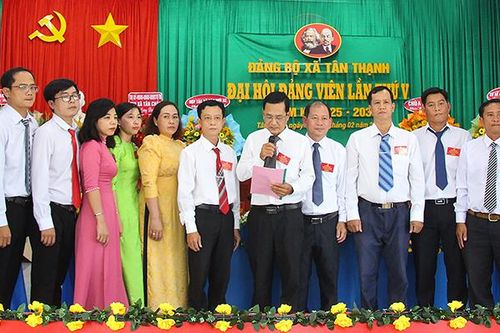 Tân Thạnh nâng cao chất lượng sinh hoạt chi bộ