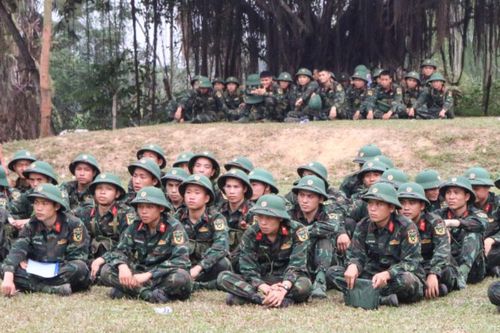 Rộn vang những tiếng 'nổ giòn' của chiến sĩ mới Trung đoàn 148