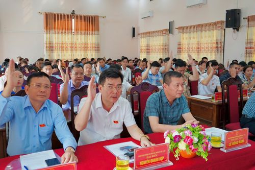Hội đồng nhân dân huyện Mường Chà thông qua phương án sắp xếp đơn vị hành chính cấp xã