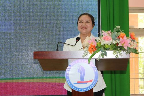 Quan tâm giáo dục lý tưởng cách mạng, đạo đức, lối sống văn hóa cho thanh niên