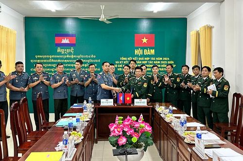 Hội đàm giữa Bộ Chỉ huy Bộ đội Biên phòng tỉnh Đồng Tháp với Bộ Chỉ huy Hiến Binh tỉnh Preyveng