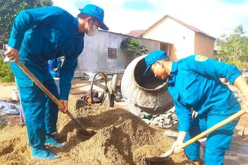 Đak Pơ xây dựng lực lượng dân quân tự vệ vững mạnh