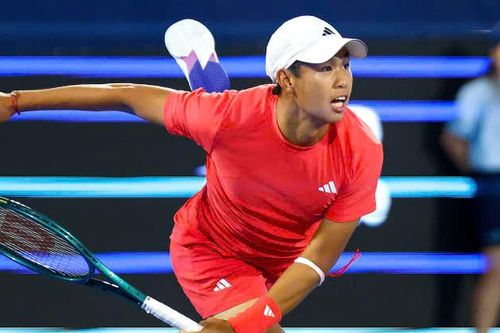 Madrid Open: Trận ra quân của tay vợt người Mỹ gốc Việt Learner Tien