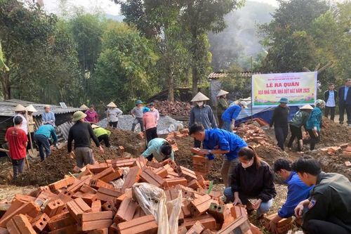 Tuổi trẻ Phong Thổ phát huy tinh thần xung kích