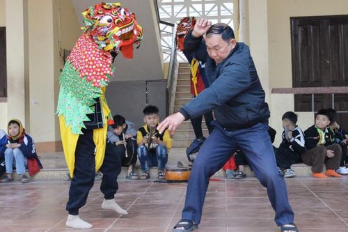 Sư tử mèo ở Hợp Tân: 'Truyền lửa' tình yêu di sản