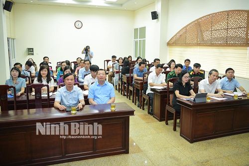 Hội nghị báo cáo viên cấp tỉnh tháng 4 năm 2025