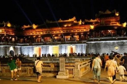 Từ 26/4 - 1/5: Miễn phí tham quan Đại Nội Huế về đêm