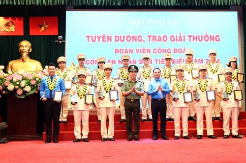 Tuyên dương, trao giải thưởng 'Đoàn viên Công đoàn CAND tiêu biểu'