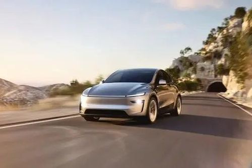 Dự án xe điện giá rẻ của Tesla bị trì hoãn