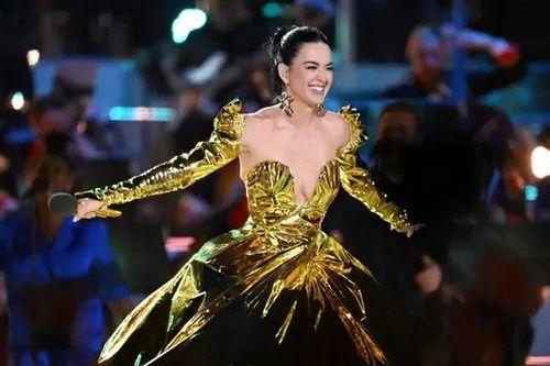 Katy Perry bất ngờ hủy hai show diễn tại Mexico