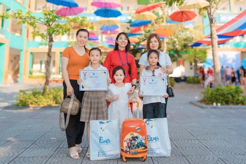 Hành trình truyền cảm hứng của cô giáo Vân Anh và những học trò Chữ đẹp Việt