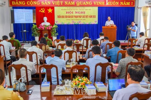 Hơn 350 đại biểu tham dự Hội nghị triển khai văn bản quy phạm pháp luật đợt 1/2025