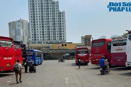 Tàu, xe 'cháy vé' dịp nghỉ lễ 30/4 - 1/5