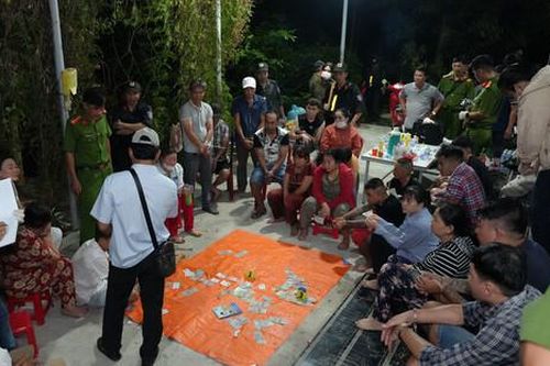 Khởi tố nữ chủ nhà cùng gần 20 đối tượng tham gia sòng tài xỉu