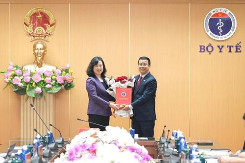 Bộ Y tế tiếp nhận, bổ nhiệm ông Nguyễn Lê Phúc làm Phó Cục trưởng Cục Khoa học, Công nghệ và Đào tạo