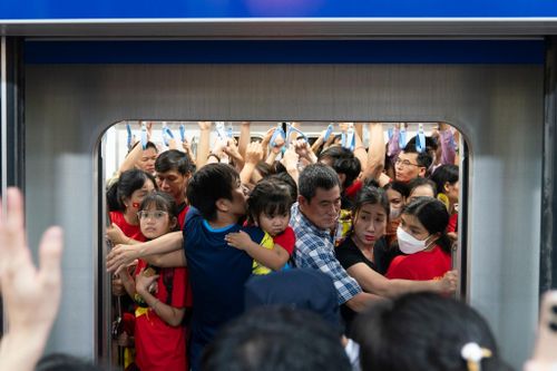 Mở thêm chuyến metro đưa người dân về nhà sau diễu binh