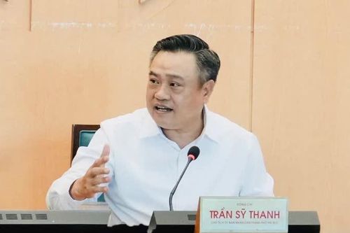 Tập thể UBND TP Hà Nội xem xét phương án sắp xếp, tổ chức lại đơn vị hành chính cấp xã