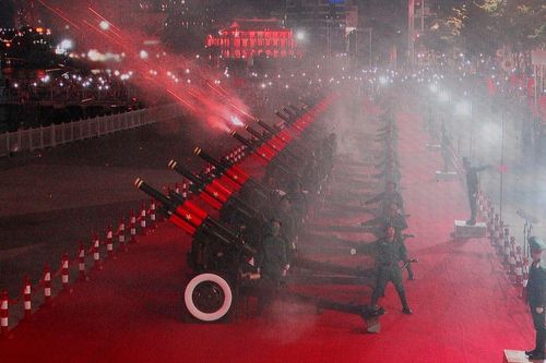 Hình ảnh Sơ duyệt lễ diễu binh, diễu hành kỷ niệm 50 năm Ngày Giải phóng miền Nam thống nhất đất nước