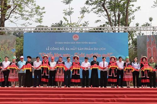 Tuyên Quang ra mắt sản phẩm du lịch 'Chiến khu xưa-trải nghiệm mới'