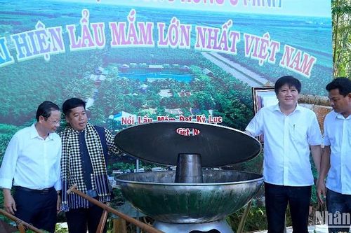 Cà Mau tái hiện 'chợ quê' qua Ngày hội 'Hương rừng U Minh'