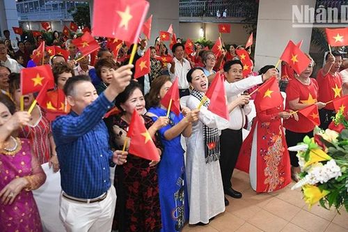 Lễ kỷ niệm 50 năm Ngày Giải phóng miền nam, thống nhất đất nước tại Khon Kaen, Thái Lan
