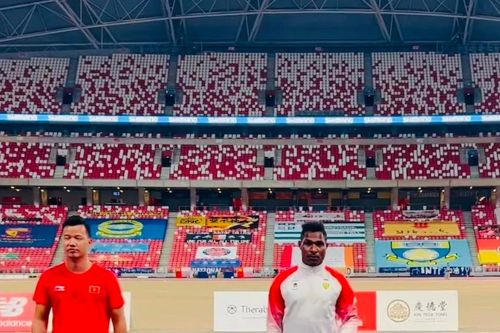 Các tuyển thủ Hoài Văn, Quốc Thình giành 2 HCB cho điền kinh Việt Nam tại Singapore