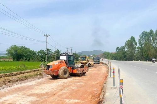 Tháo gỡ vướng mắc dự án mở rộng Quốc lộ 46 qua Nghệ An
