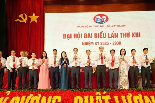 Nhiệm kỳ có ý nghĩa đặc biệt của Đảng bộ Trường ĐH Luật Hà Nội