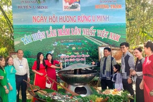 Cà Mau tái hiện lẩu mắm đạt kỷ lục lớn nhất Việt Nam