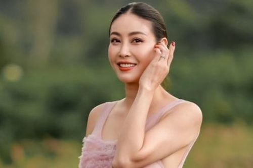 Xao xuyến trước sắc vóc trẻ trung của Hoa hậu Hà Kiều Anh