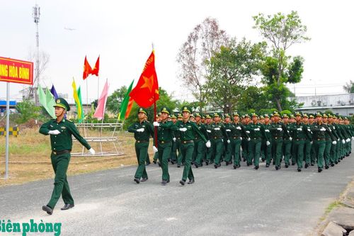 Trên thao trường A50 nắng cháy