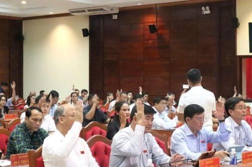 HĐND tỉnh Đắk Lắk miễn nhiệm Chủ tịch UBND tỉnh Phạm Ngọc Nghị