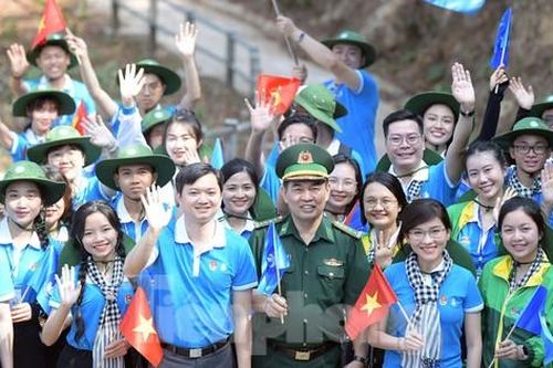 Sinh viên Việt Nam viết tiếp câu chuyện hòa bình