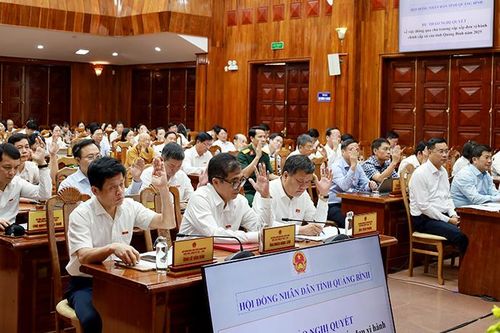 Quảng Bình: Thông qua Nghị quyết sắp xếp xã, hợp nhất tỉnh