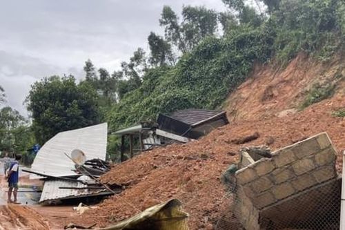Thông tin giám sát, cảnh báo lũ quét, sạt lở đất chưa đến với người dân