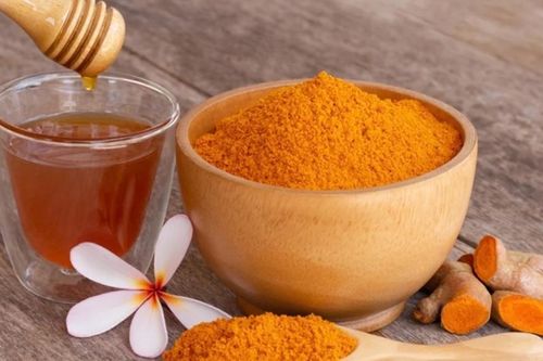 Nghệ trộn mật ong nhiều tác dụng nhưng có 2 điều cần đề phòng