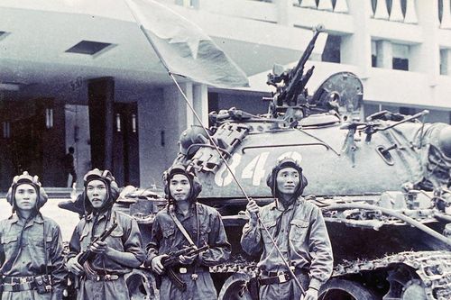 Chuyện chưa kể về pháo thủ quê Nghệ An trên xe tăng 843 đánh chiếm Dinh Độc Lập