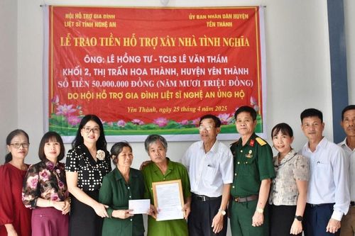 Trao hỗ trợ xây dựng 2 căn nhà tình nghĩa ở huyện Yên Thành và Đô Lương