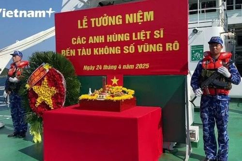 Tưởng niệm Anh hùng liệt sỹ Bến tàu Không số Vũng Rô