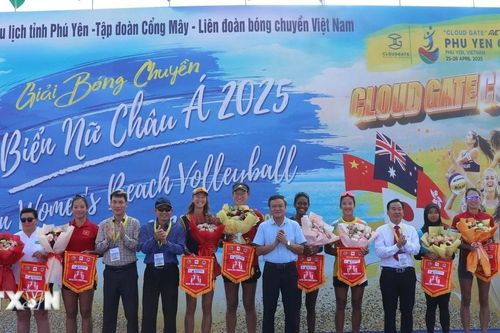 Phú Yên: Khởi tranh Giải Bóng chuyền bãi biển nữ châu Á năm 2025