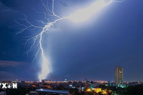 Hơn 23.000 cú sét đánh ở miền Bắc sáng 25/4: Chuyên gia nói gì?