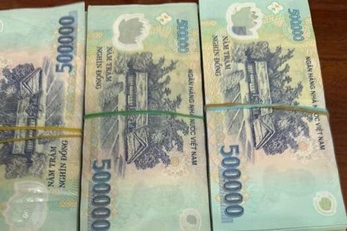 Ngăn cản kịp thời người phụ nữ mang 160 triệu đồng đi chuyển khoản cho người lạ