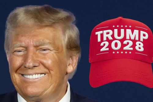 Cửa hàng Trump bắt đầu bán mũ 'Trump 2028' như cách PR cho nhiệm kỳ thứ ba