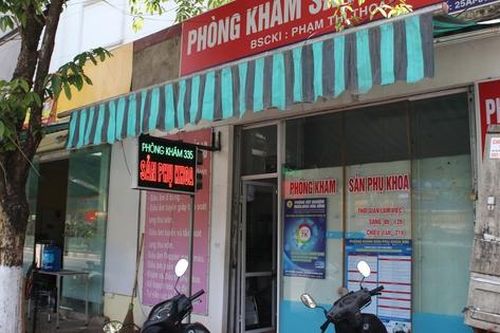 Vụ gần 600 nhãn hiệu sữa giả: Công an làm việc và thu giữ nhiều hồ sơ tài liệu