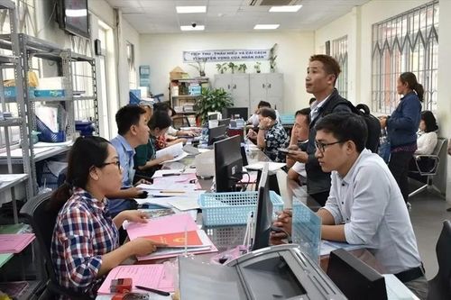 Bộ Nội vụ phản hồi về phụ cấp tinh giản biên chế