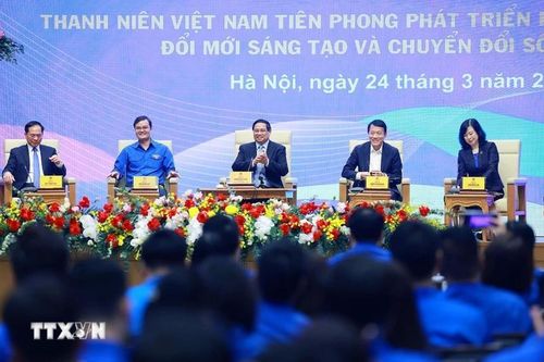 Thanh niên Việt Nam tập trung thực hiện 'Ba tiên phong,' '5 chủ động'
