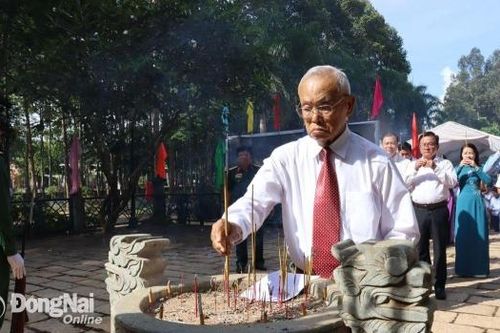 Họp mặt Tiểu đoàn 240 và kỷ niệm 50 năm Ngày Giải phóng miền Nam, thống nhất đất nước