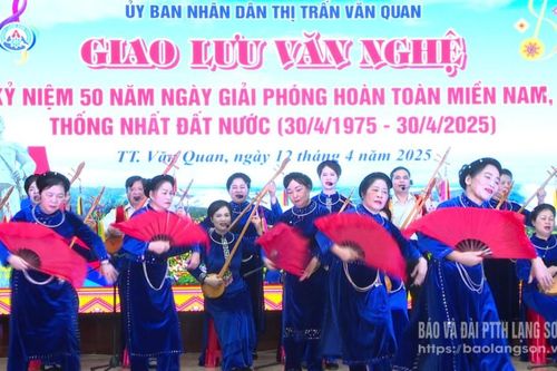 Sôi nổi các hoạt động văn nghệ, thể thao mừng ngày thống nhất
