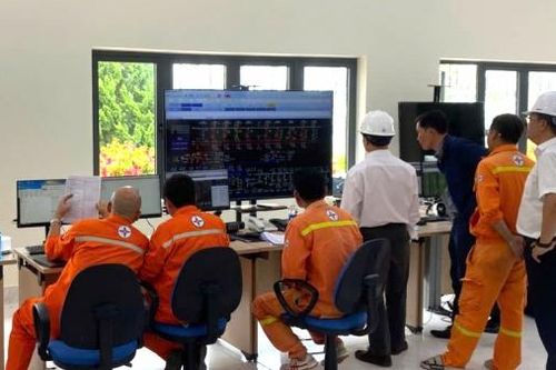 Đóng điện thành công Công trình Cải tạo nâng tiết diện đường dây Trạm 220 kV Bảo Lộc – Di Linh